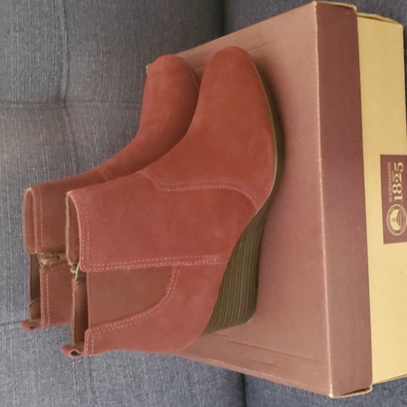 Booties - Picture 3 of 6